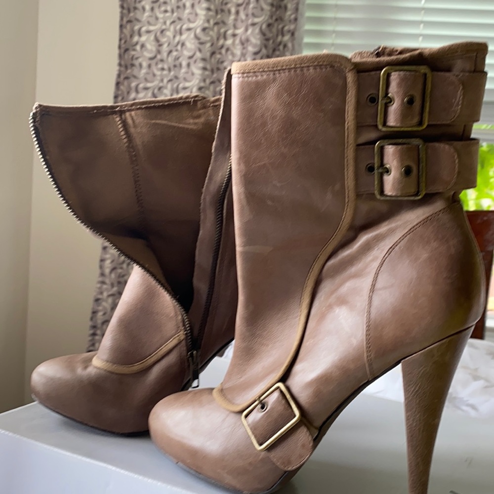 ALDO tan soft leather bootie with bucket accent size 40